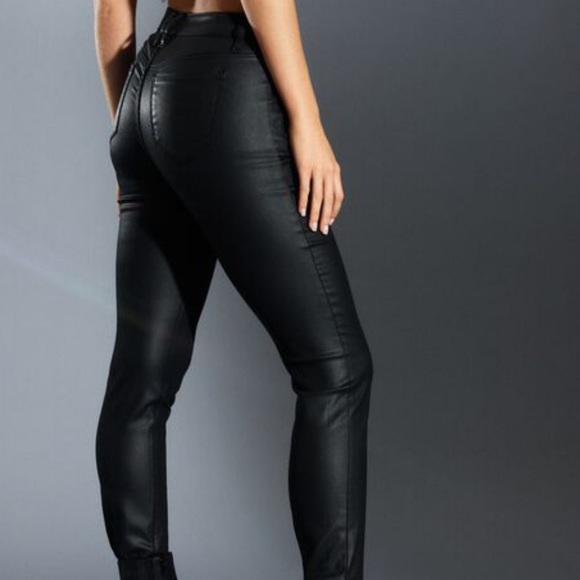 Dynamite Low Rise Skinny Coated Pant ✨ - Picture 4 of 6